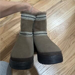 UGG GREY TRAIL GAZER WOMENS